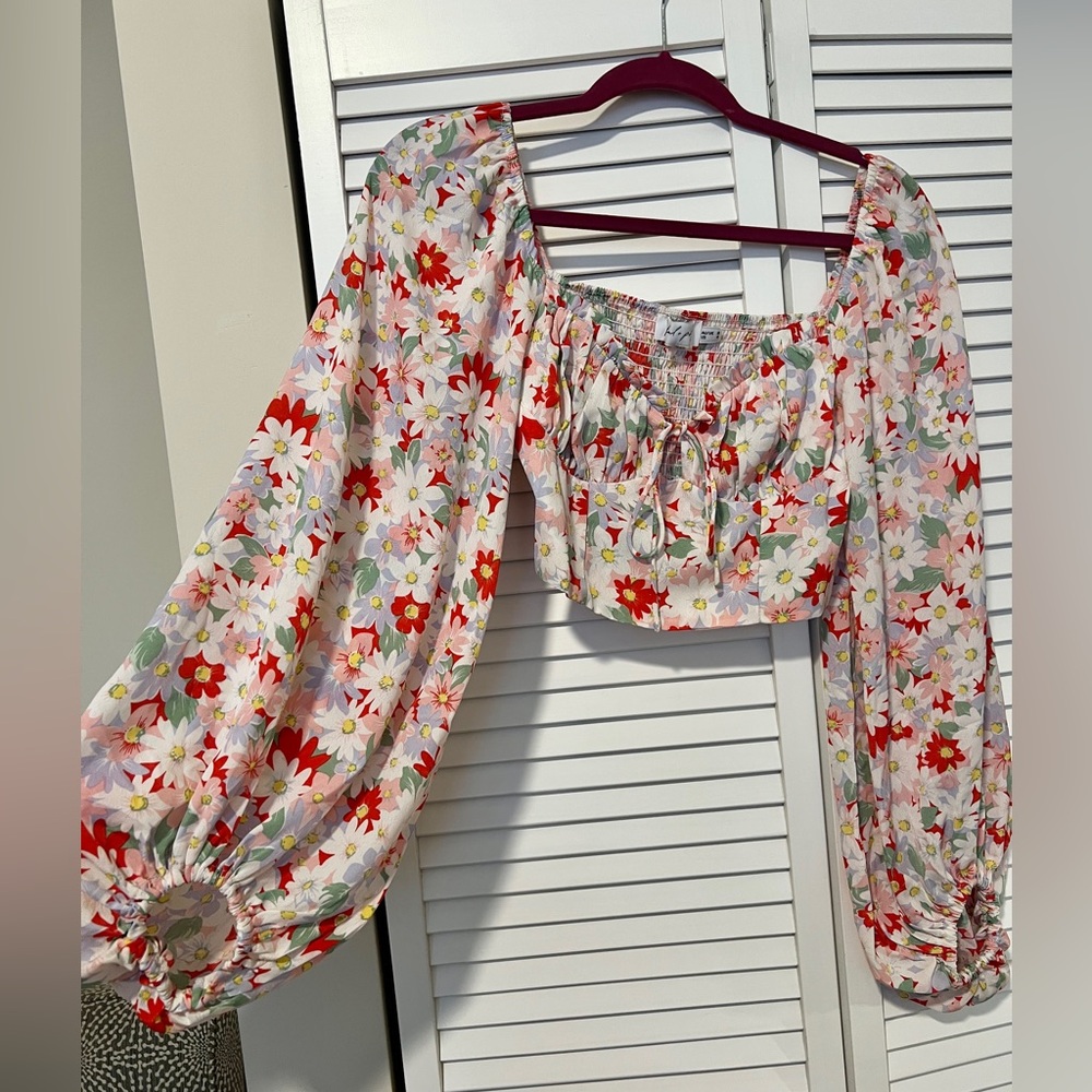 Petal & Pup Balloon Sleeve Floral Crop Top